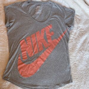 Nike Women’s Grey And Coral T- Shirt | Size M